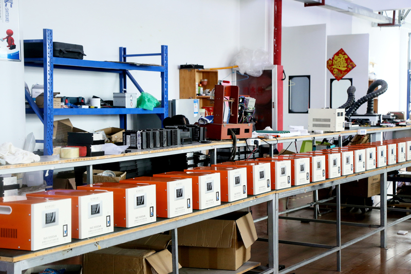 創(chuàng)穩(wěn)電氣 高精度交流穩(wěn)壓器 工廠實(shí)拍現(xiàn)場