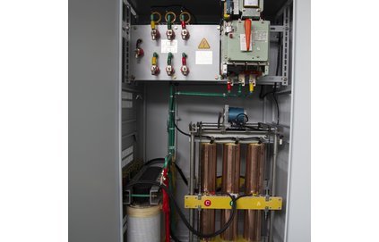 三相大功率穩(wěn)壓電源