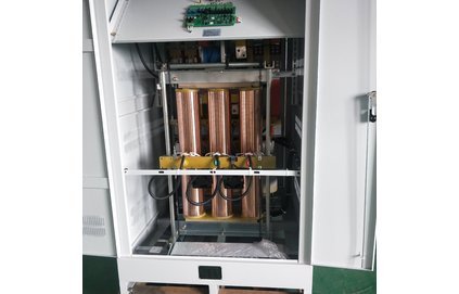 三相交流補(bǔ)償式穩(wěn)壓器